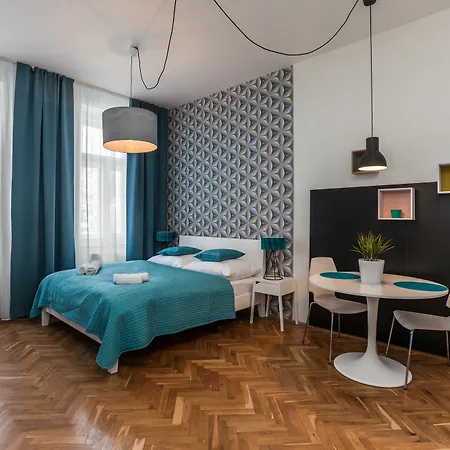 Aparthotel Comfortable 4*